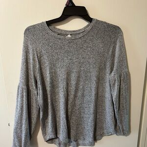 Old Navy gray top
